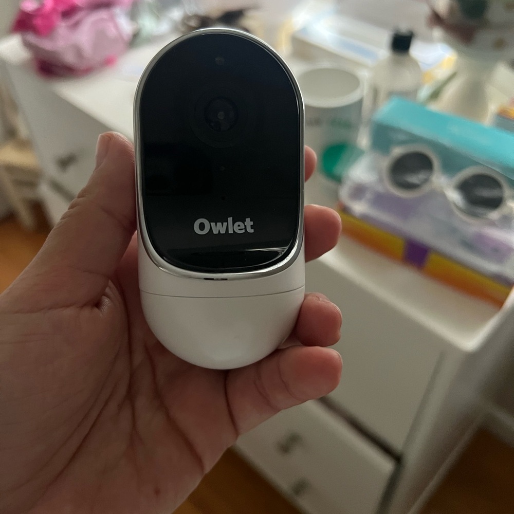Owlet Smart Baby Monitor - Black and White